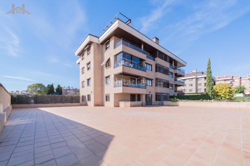 Foto f47b1d1a-a5d2-4011-a09d-a839ee7da48c. Planta baixa amb calefacció piscina a Sector B Boadilla del Monte