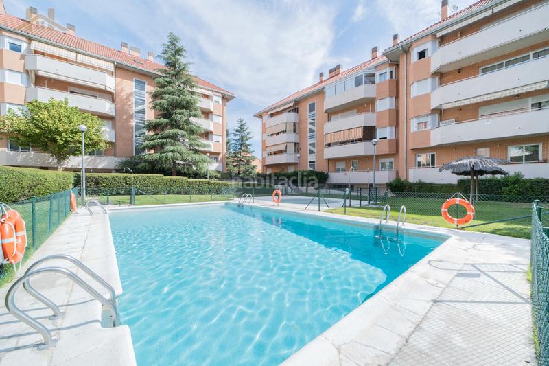 Foto f544342c-c674-4708-81e7-62593d4d34b4. Pis amb calefacció aparcament piscina a Sector B Boadilla del Monte