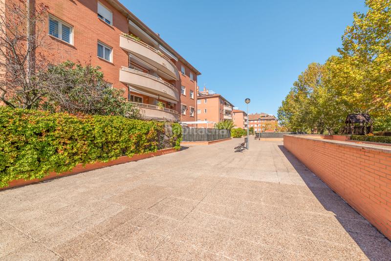 Foto 4e787f6b-7c95-434d-b1e2-69aaa7097638. Pis amb calefacció aparcament piscina a Sector B Boadilla del Monte