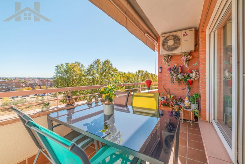 Foto 6dc820c7-a4ce-4ef6-803d-b93e44a0ed30. Pis amb calefacció aparcament piscina a Sector B Boadilla del Monte