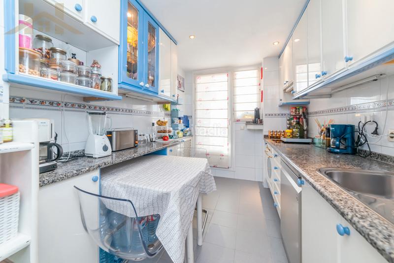 Foto 9ad19298-9117-4662-8850-2517d8a21903. Pis amb calefacció aparcament piscina a Sector B Boadilla del Monte