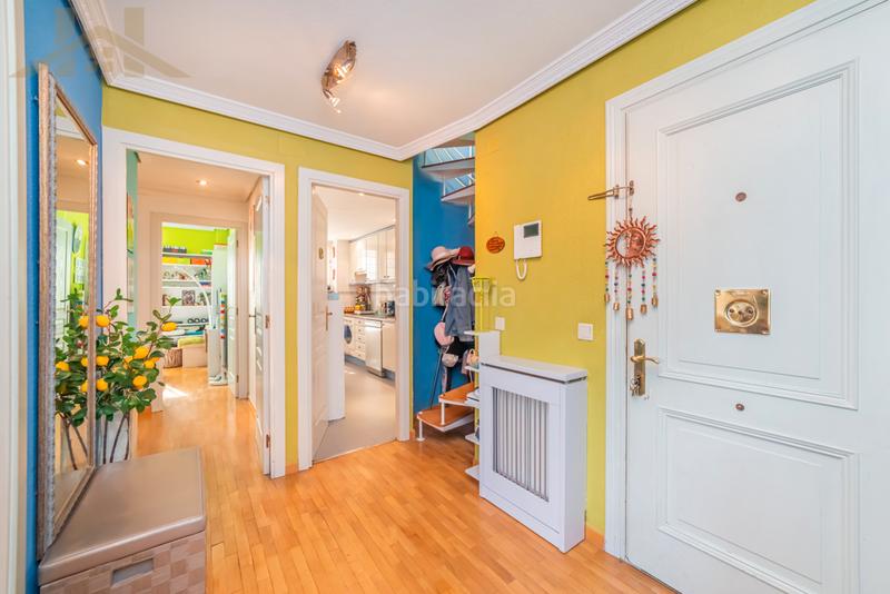 Foto f863ff63-fcf2-44d4-bceb-e3f71b3af61b. Pis amb calefacció aparcament piscina a Sector B Boadilla del Monte