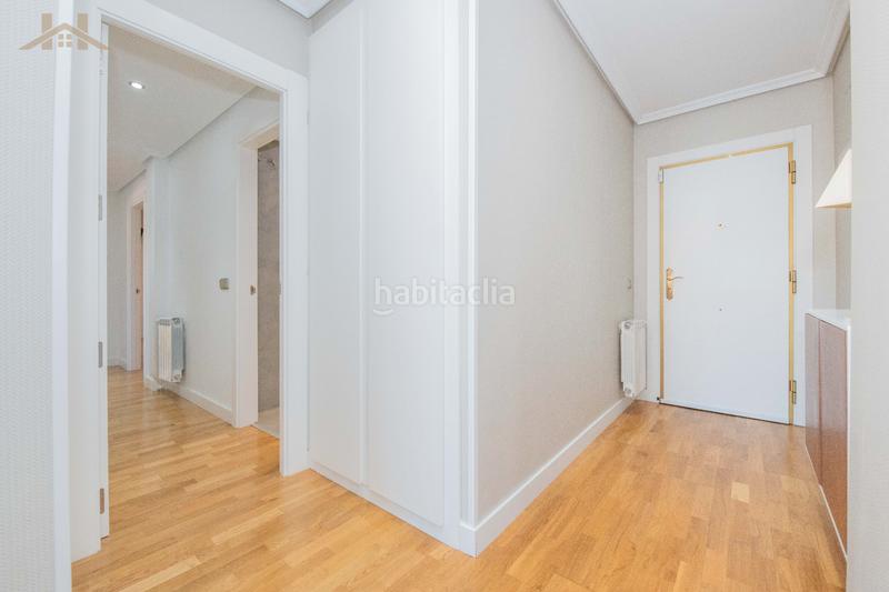 Foto 5e8ce77f-110c-42ac-bbec-6077238d66f2. Flat in avenida nuevo mundo 9 in Sector S Boadilla del Monte