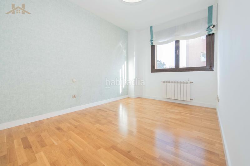 Foto adc1bb36-6a83-4668-8679-5a09a118df52. Flat in avenida nuevo mundo 9 in Sector S Boadilla del Monte