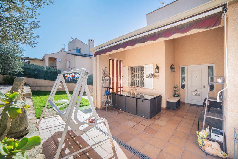 Foto 572d9107-abeb-4da6-909d-b18d1f24845b. Casa aparellada a calle playa de suances 8d a Valdecabañas Boadilla del Monte