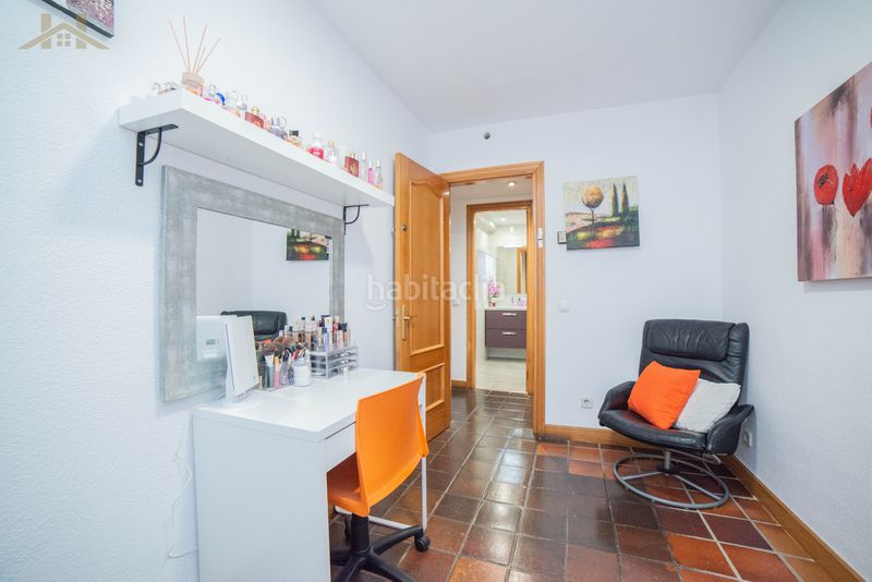 Foto aaee47e5-0f51-43b7-b41c-1090bf41cf65. Casa aparellada a calle playa de suances 8d a Valdecabañas Boadilla del Monte