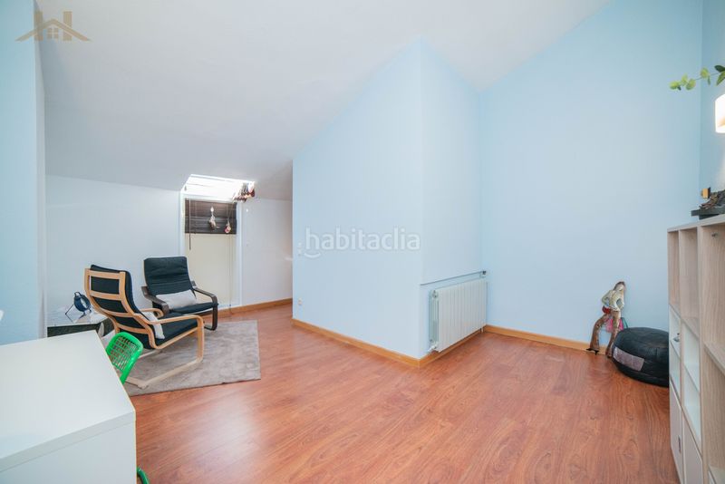 Foto efab43eb-079e-4bfe-bdcb-3d0606b6a08c. Casa aparellada a calle playa de suances 8d a Valdecabañas Boadilla del Monte