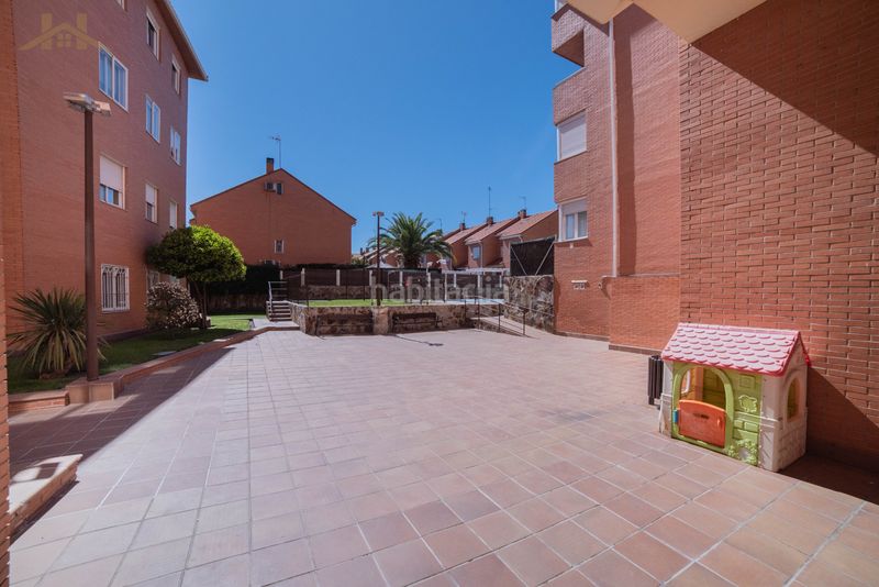 Foto 610e5394-db32-427c-b5ee-c1229ff190f1. Pis amb calefacció aparcament piscina a Sector B Boadilla del Monte