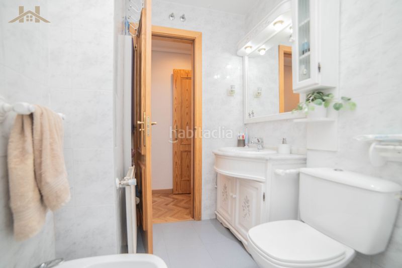 Foto e88030ce-d24d-4422-8e9a-81308558eb90. Pis amb calefacció aparcament piscina a Sector B Boadilla del Monte