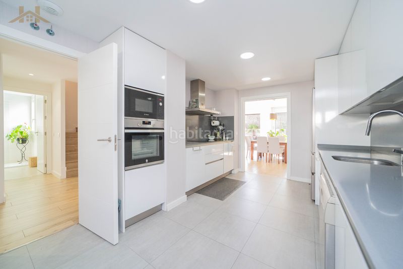 Foto b2651fda-d253-4ad7-97a5-109a5a919be7. Chalet con riscaldamento parcheggio piscina in Cortijo sur Boadilla del Monte