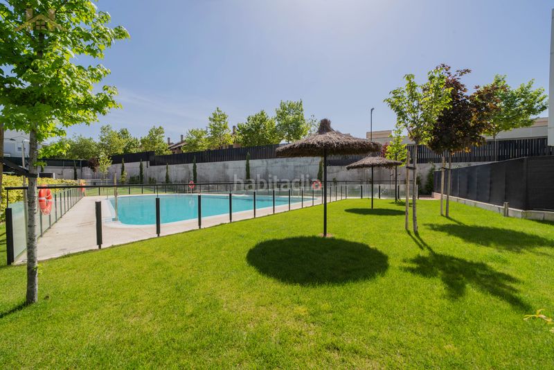 Foto d760ad19-7cc0-4307-a8e8-e3297c18cbd8. Casa amb xemeneia calefacció aparcament piscina a Boadilla del Monte