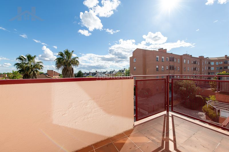 Foto aa6f05b9-fbf3-4ea7-a0cc-9595c690f311. Flat with heating parking pool in Sector B Boadilla del Monte