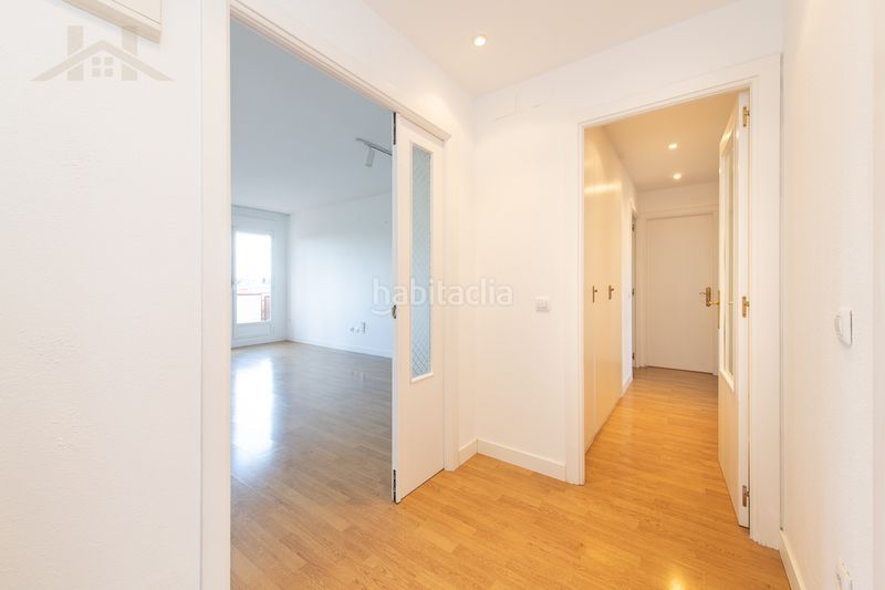 Foto dc36feb4-59e1-4e5c-9113-586590a10c74. Flat with heating parking pool in Sector B Boadilla del Monte