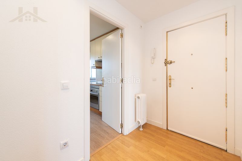 Foto e68cbe76-b1f2-46e4-b11e-efb99a30e149. Flat with heating parking pool in Sector B Boadilla del Monte