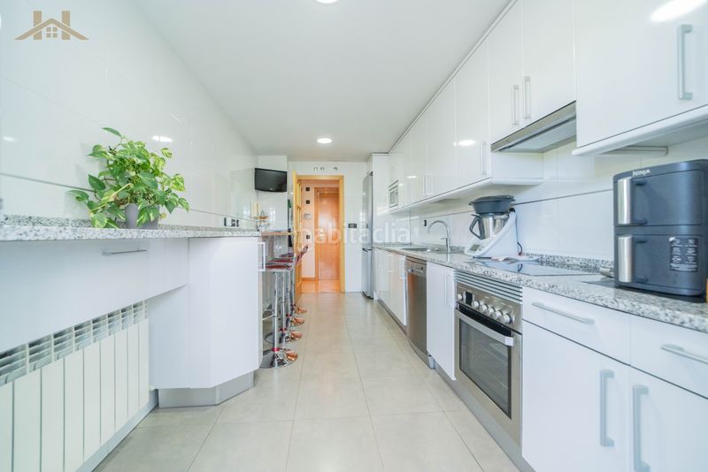 Foto 7dd92c0e-97cb-48c9-a48f-ee31f1045496. Flat with heating pool in Sector B Boadilla del Monte