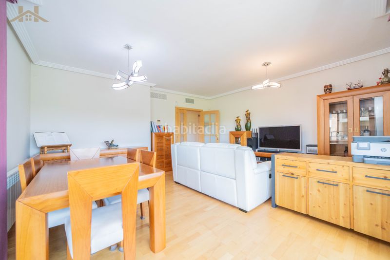 Foto f8c4b67c-d229-4c5c-a9d6-82c35eb53817. Flat with heating pool in Sector B Boadilla del Monte