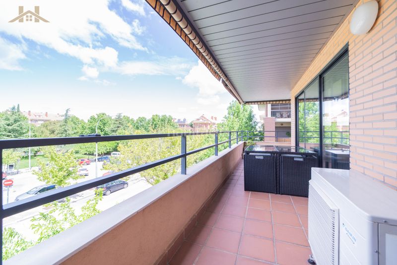 Foto fd3a2826-a7eb-4e8f-a7b7-e97e1a5f0efb. Flat with heating pool in Sector B Boadilla del Monte