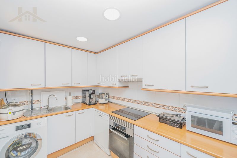 Foto 1e6fb67f-b0f3-4c75-8101-603747055b60. Flat with heating pool in Sector B Boadilla del Monte