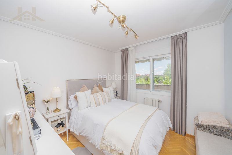 Foto 6aebb26c-46e1-40c6-90ef-d1836a152769. Flat with heating pool in Sector B Boadilla del Monte