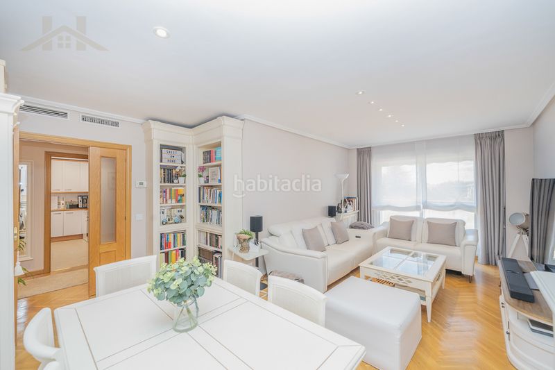 Foto c2515c1c-7b64-486d-a763-28f7128e2149. Flat with heating pool in Sector B Boadilla del Monte