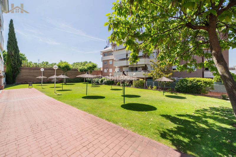 Foto 3a8e5015-53f7-435a-9332-06528e50ba74. Flat with heating parking pool in Sector B Boadilla del Monte