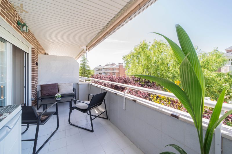Foto d525e9a1-fd04-4d2d-932d-efe37d68569b. Flat with heating parking pool in Sector B Boadilla del Monte