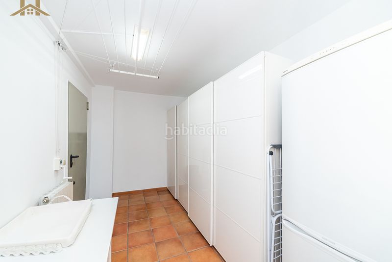 Foto e457cb1d-3d52-412d-9909-04fcebec1422. Casa adossada amb xemeneia calefacció aparcament piscina a Boadilla del Monte