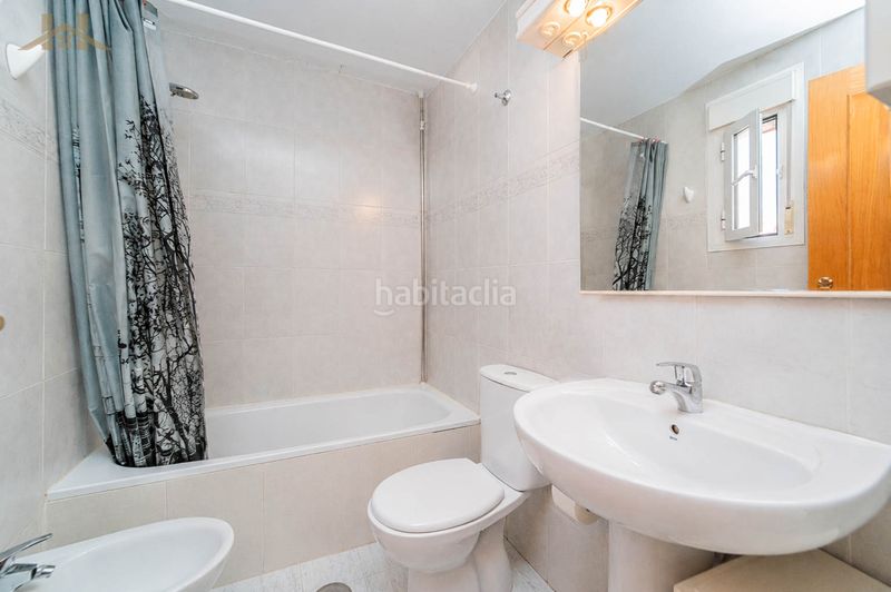 Foto 138d24e8-fbce-4445-8a66-975e348a2583. Casa adossada a calle juana i 7 a Sector S Boadilla del Monte
