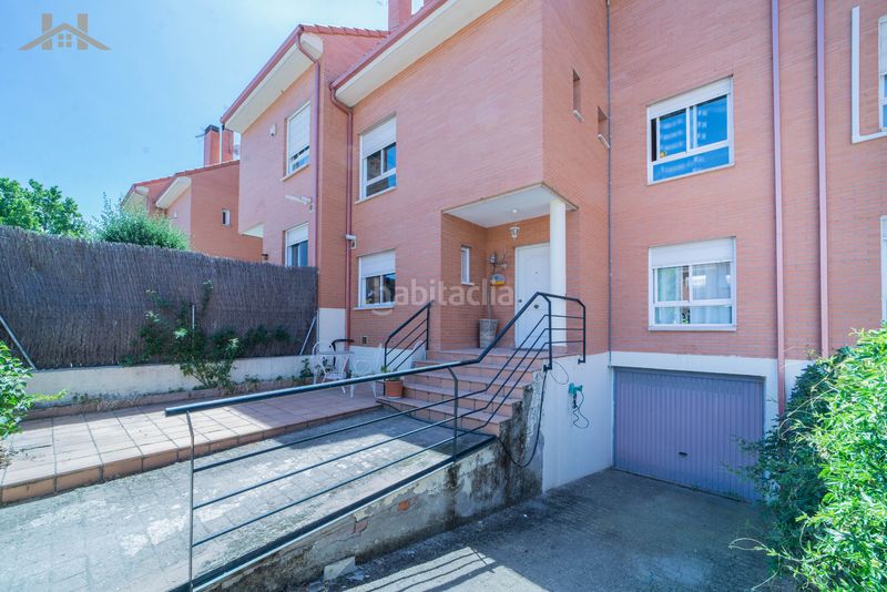 Foto 34b2bd75-cb91-41db-905c-667b0829235f. Casa adossada a calle juana i 7 a Sector S Boadilla del Monte