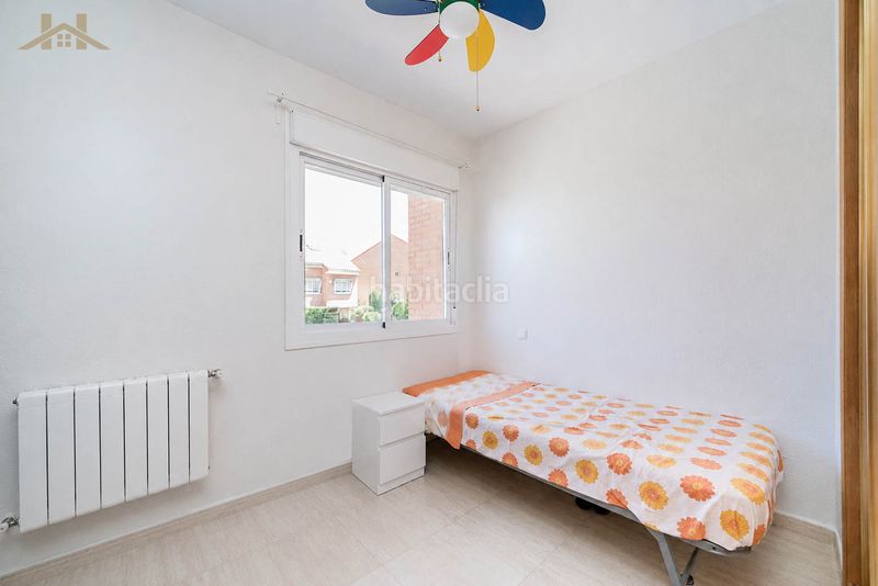 Foto b085f57e-5126-4c10-9676-469bfa90d1d2. Casa adossada a calle juana i 7 a Sector S Boadilla del Monte