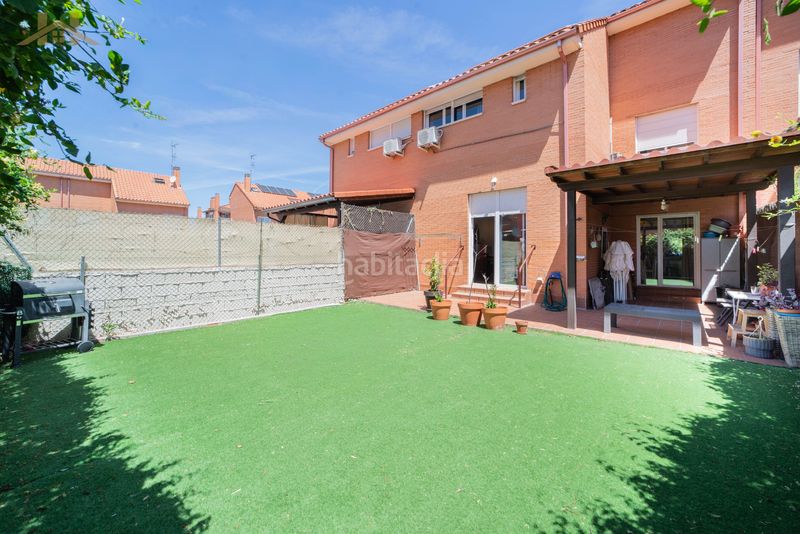 Foto f3f6cf03-5127-4c43-8cf1-a9eae151a063. Casa adossada a calle juana i 7 a Sector S Boadilla del Monte