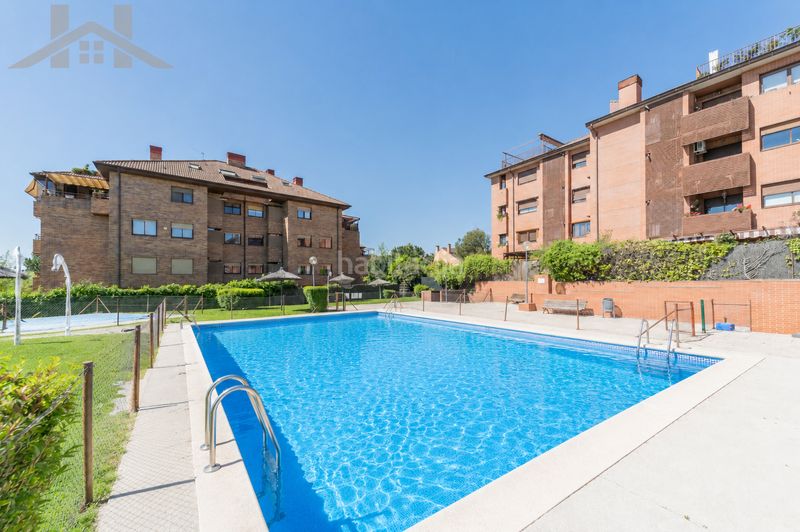 Foto d59d23ad-a0f7-4c95-9f6d-8b90d930f2b5. Pis amb calefacció piscina a Sector B Boadilla del Monte