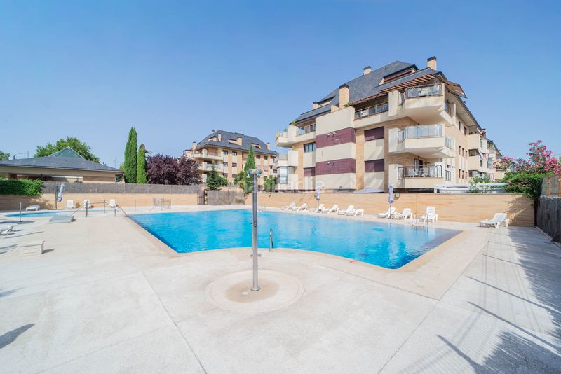 Foto 099adf6b-cfe5-418a-9367-561a24f98a01. Flat with heating pool in Viñas Viejas Boadilla del Monte