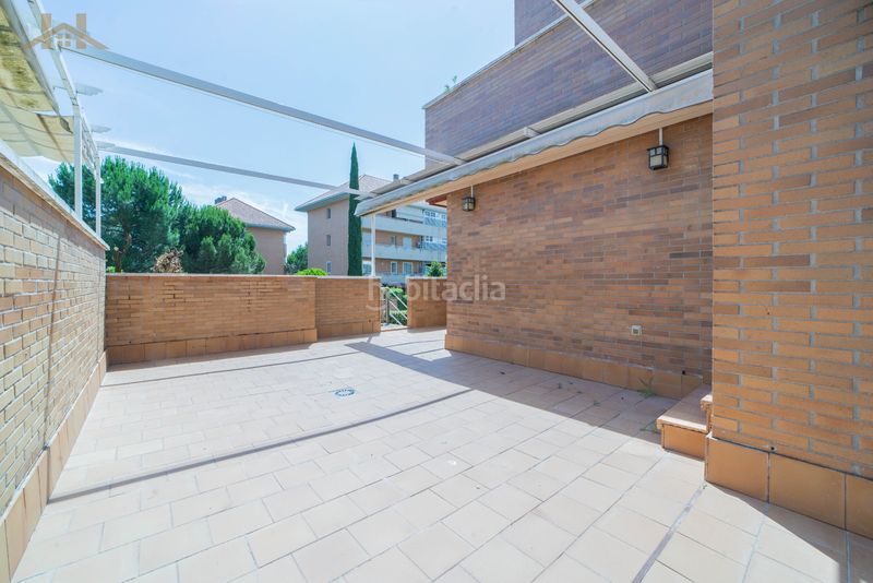 Foto 3dfcc067-44bc-4ee5-9c52-e6af65820aba. Rent duplex with heating parking pool in Sector B Boadilla del Monte