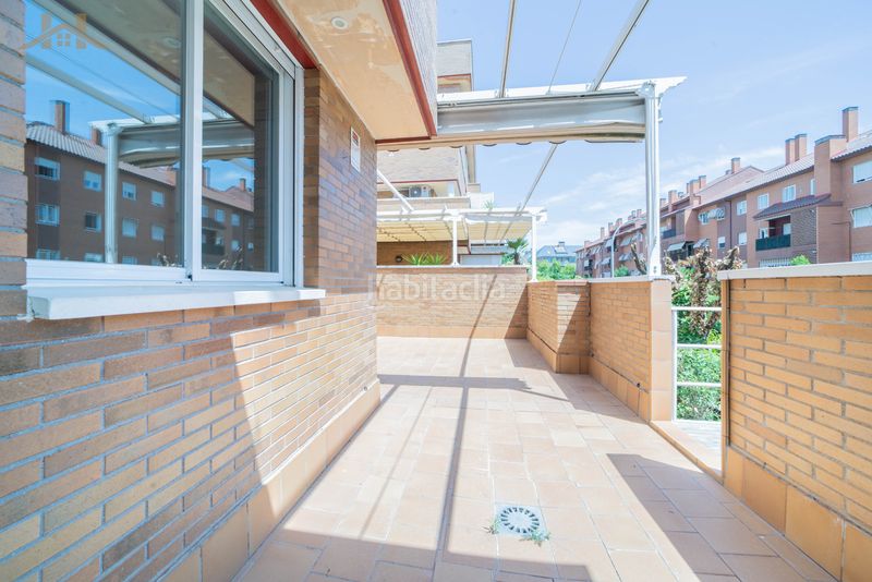 Foto 5a269bd9-344a-4a59-8421-4bb38c479fd2. Rent duplex with heating parking pool in Sector B Boadilla del Monte