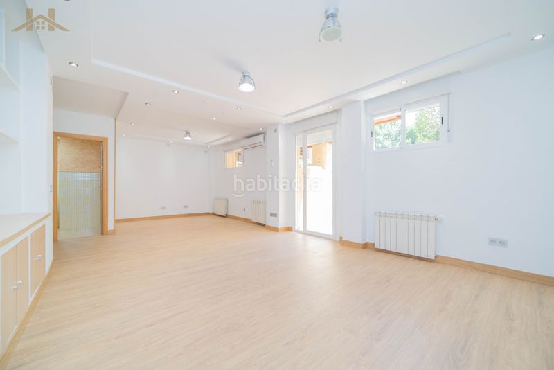 Foto 872b56ad-cbb9-4a0c-8a41-8b35d5f8fa01. Rent duplex with heating parking pool in Sector B Boadilla del Monte