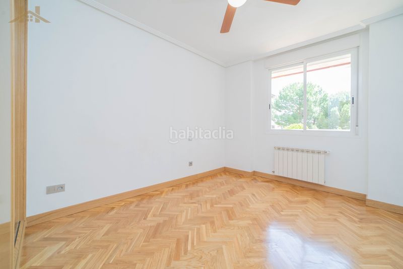 Foto a0cc7512-87ca-44f4-9079-37377c644ce7. Rent duplex with heating parking pool in Sector B Boadilla del Monte