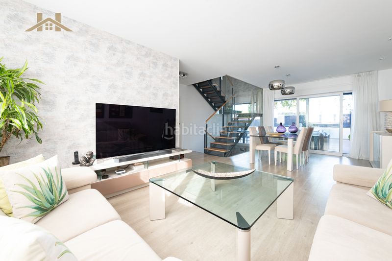 Foto fa2b22fa-2e4e-4865-b1f6-2d6a15b2d3c1. Casa aparellada amb calefacció aparcament piscina a Boadilla del Monte