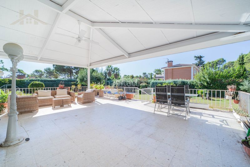 Foto 2f030072-5f7c-442f-ae58-c47e363d3df9. Chalet with heating parking pool in Las Lomas Boadilla del Monte