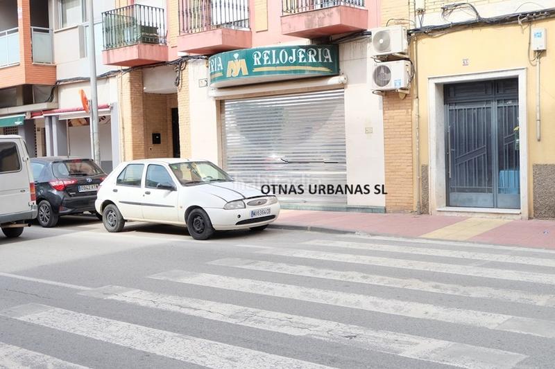 Foto ec800cc6-6dc2-43dc-bf15-471a28085084. Lloguer local comercial a avenida del progreso 63 a Murcia