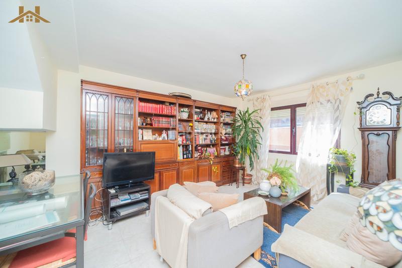 Foto 4ad69f06-282d-484a-b47a-b373d8273354. Duplex con riscaldamento in Sevilla la Nueva