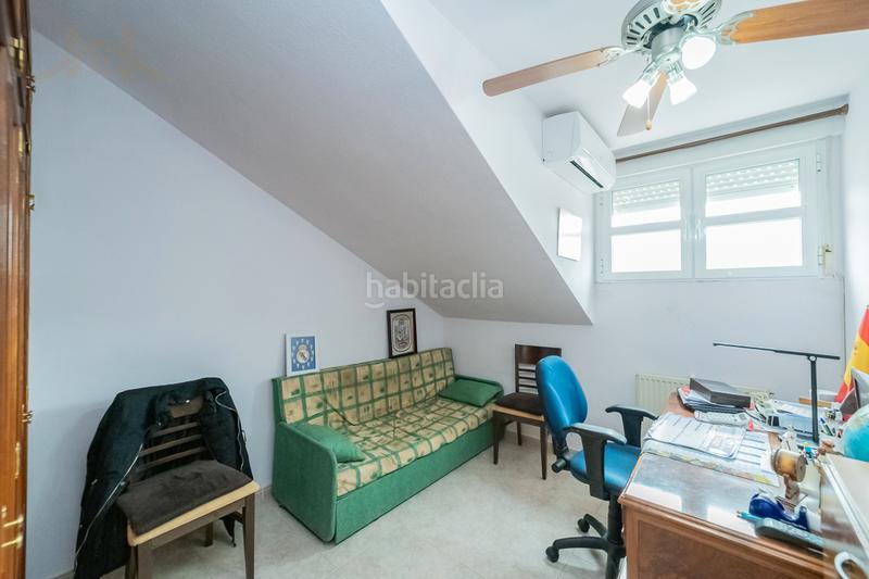 Foto 0b0bc30a-46a9-46e9-8f12-7f25d9f433e7. Dúplex  en venta en calle los haces, 9 en Sevilla la Nueva