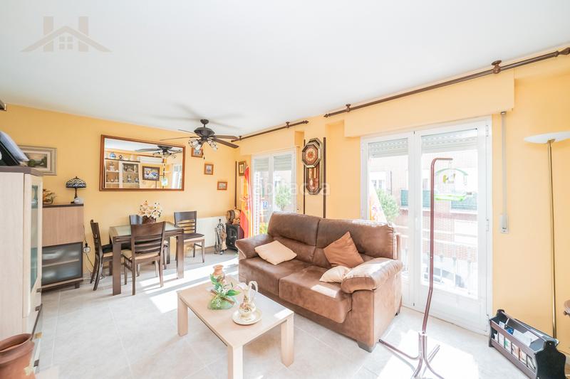 Foto e3f0f4ff-1f1a-4ad6-b055-342b19e9cc47. Dúplex  en venta en calle los haces, 9 en Sevilla la Nueva