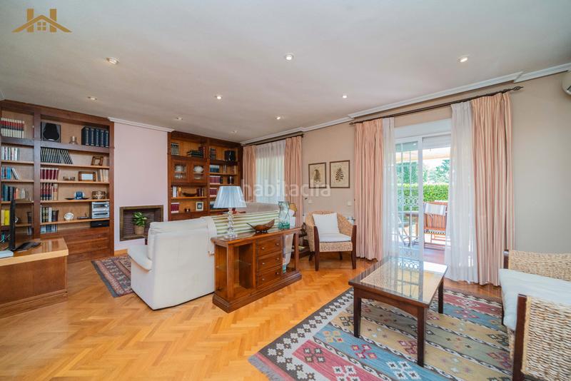 Foto 099d54ae-527f-447f-a418-59f679cd06a0. Chalet con camino riscaldamento piscina in Sevilla la Nueva