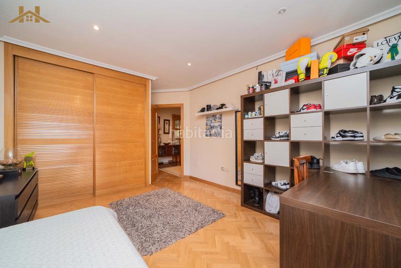 Foto 45c57a57-e9d8-43ee-93f9-cb4a966337d7. Chalet con camino riscaldamento piscina in Sevilla la Nueva