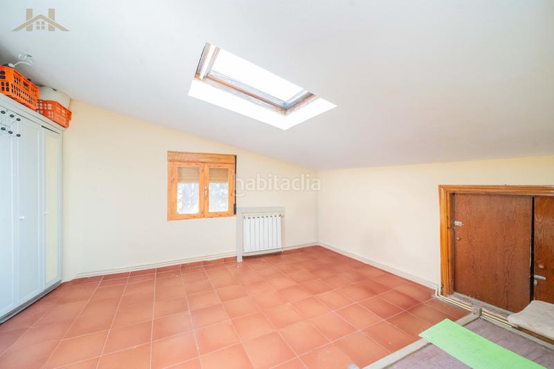 Foto c1283bf7-55f8-4c3f-9a23-990c7fdd5456. Bauernhof mit kamin parking pool in Brunete