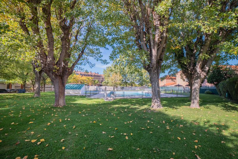 Foto 991f6630-99d5-4fb0-9463-4c0e6bb115c1. Appartement dans avenida de madrid 13 dans Sevilla la Nueva