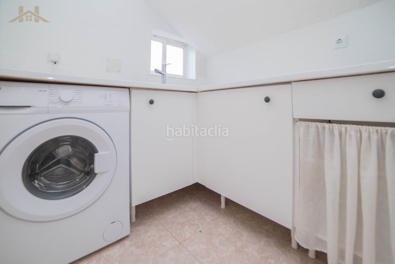 Foto c565737f-b0af-48a3-ad32-77e458adfd17. Àtic a Sevilla la Nueva