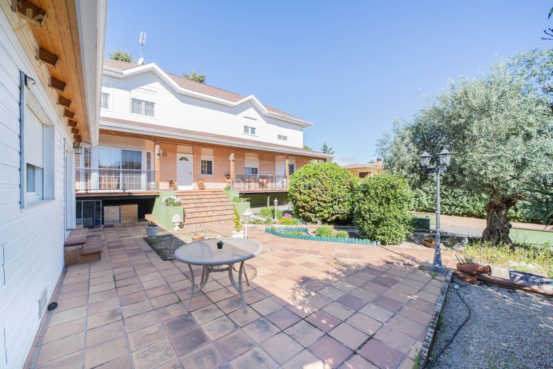 Foto 2f27387b-ef4e-46d3-b538-1c9d82eec09f. Xalet amb calefacció a Brunete