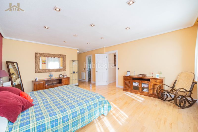 Foto 8c4259f0-ce44-4e96-b17f-2e6553f91153. Xalet amb calefacció a Brunete